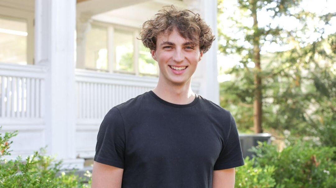 A picture of Maxwell Burton