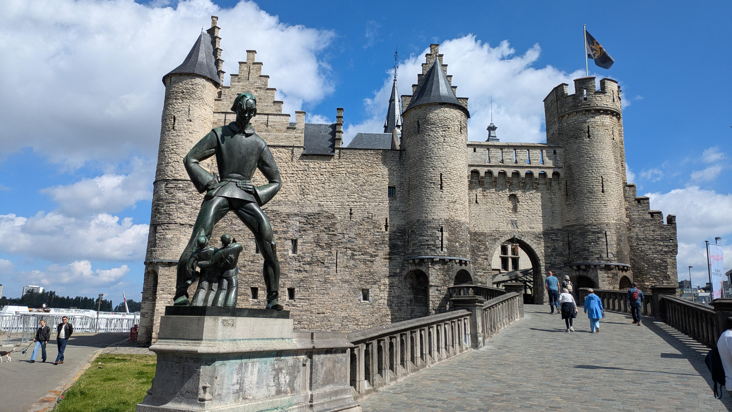 The gateway castle to Antwerp